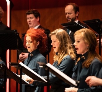 HET NEDERLANDS KAMERKOOR ZINGT 